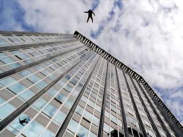 Трагедия в Киеве: подросток выпал с 8-го этажа высотки