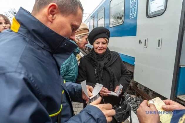 Первым рейсом поезда из Мукачево в Будапешт воспользовались всего 10 пассажиров