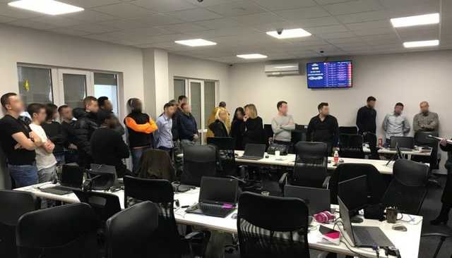 В Киеве киберполиция закрыла фиктивную онлайн биржу