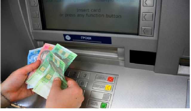 У столичному метро запрацювали банкомати й термінали ПриватБанку