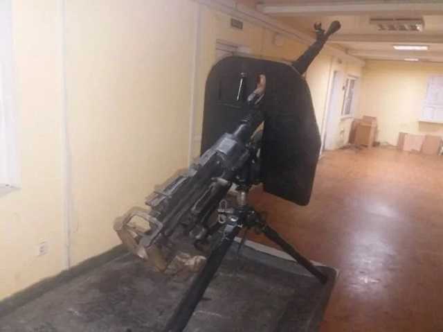 В Сумской области мужчина пытался вывезти в Россию пулемет