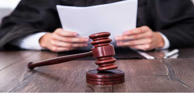 Судді знайшли в себе в кабінеті приховані камери спостереження