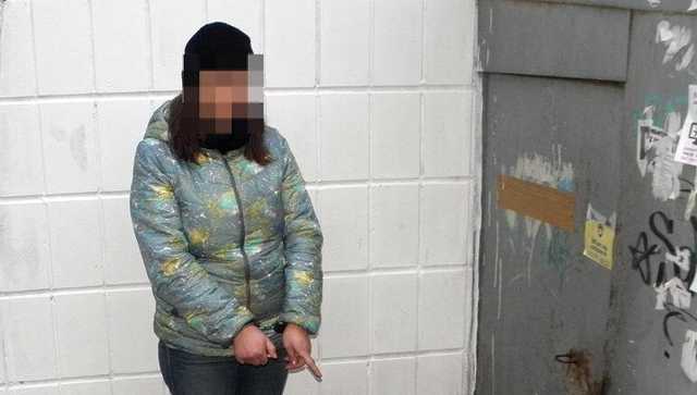 В Киеве полиция задержала грабительницу по детальному описанию от пострадавшей