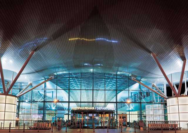 В аэропорту “Борисполь” задержали митрополита УПЦ МП