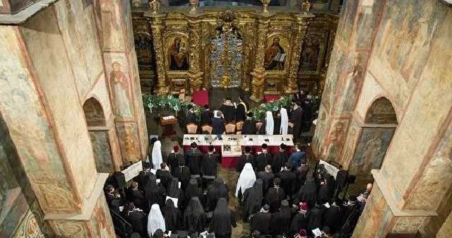 Раскольники: УПЦ МП исключила митрополитов, участвовавших в Объединительном соборе