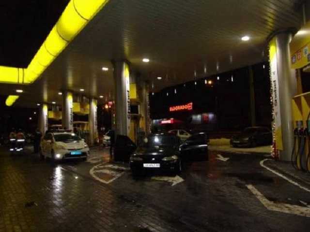 В Киеве устроили дерзкое ограбление заправки