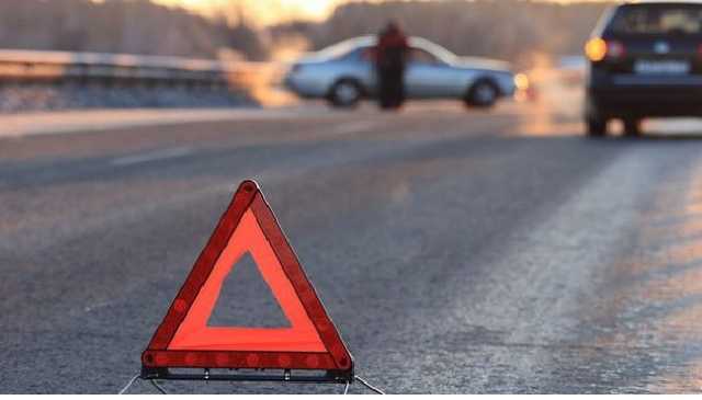 Под Одессой утонул автомобиль. В нем находилось двое людей