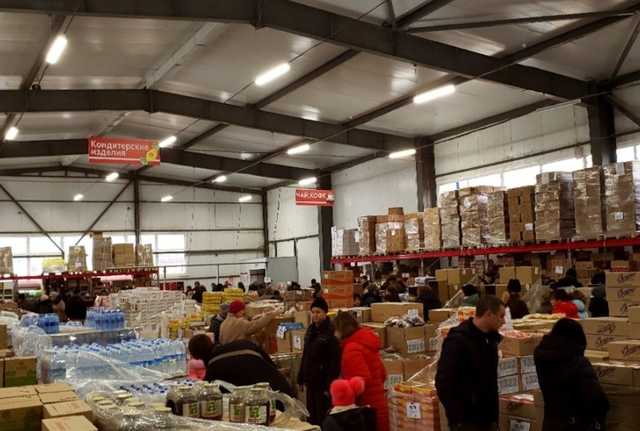 "Отсталость во всем": в Крыму открылся магазин с шокирующим внешним видом