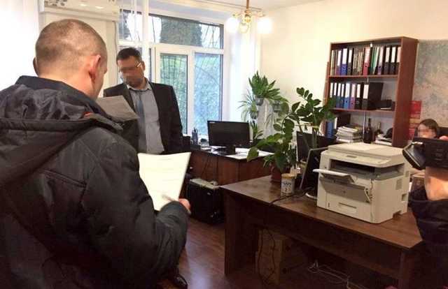 СБУ задержала в Житомире двух чиновников Госфискальной службы