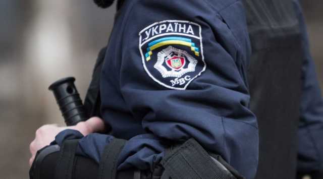 В Ровно человек под "мухой" с женой и 6-летней дочкой протаранил авто