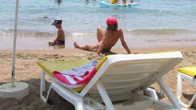 В России видный чиновник отправил дочь на отдых для малоимущих: в сети скандал