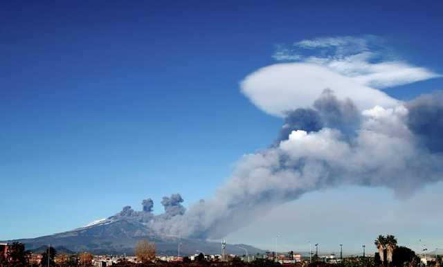В Италии началось извержение вулкана Этна