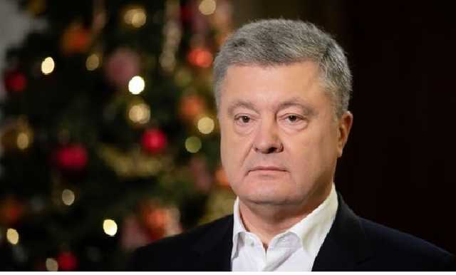 Нас объединяют Украина и вера: Порошенко поздравил украинцев с католическим Рождеством