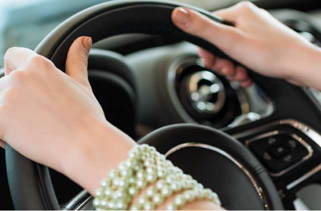 Киевлянка угнала автомобиль и попала на нем в ДТП