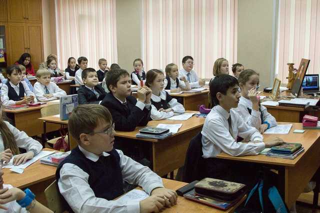 Школы и вузы смогут сдавать помещения в аренду