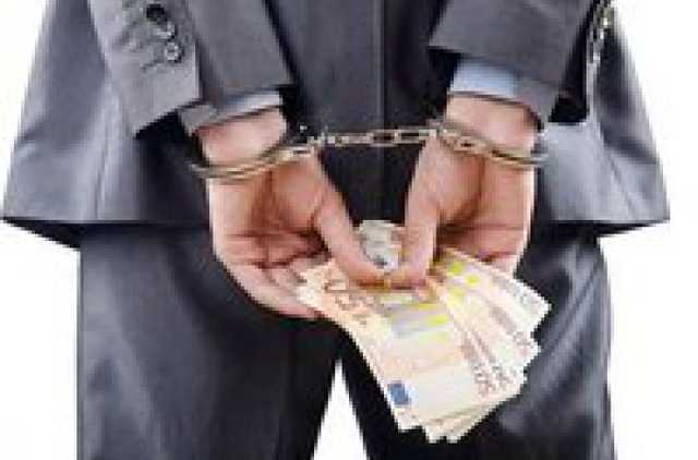 На Винничине за вымогательство $4 тыс. задержан депутат облсовета