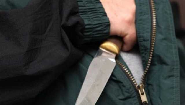 Под Киевом мужчина устроил поножовщину на новогоднем празднике в школе