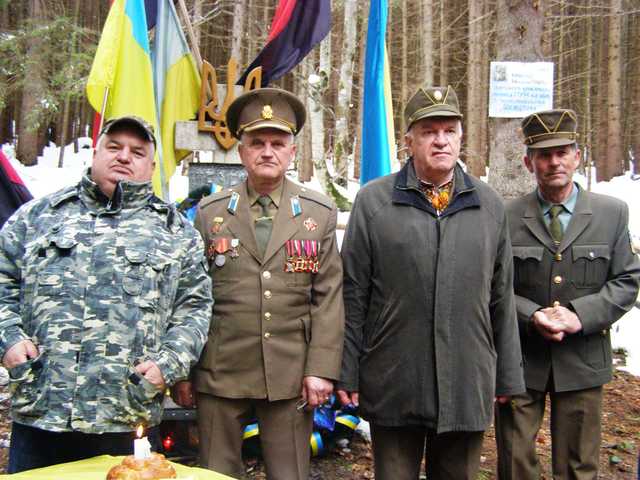 В Ивано-Франковске избили председателя ОУН-УПА