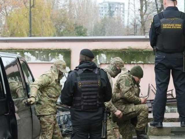 Пленных украинских моряков заставляют себя оговорить