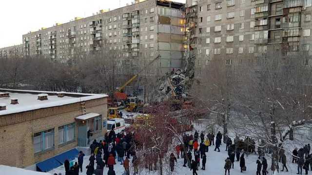 Люди прыгали в окна. Стали известны подробности взрыва дома в Магнитогорске