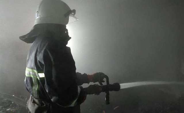 В Киеве среди сгоревшего мусора нашли тело мужчины