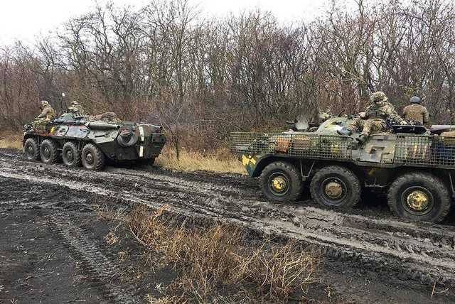На Донбассе в канун Нового года боевики ранили двух украинских военных