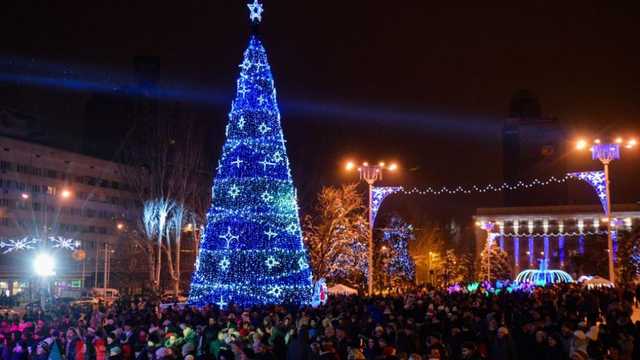 Какой была новогодняя ночь в оккупированном Донецке: опубликованы фото