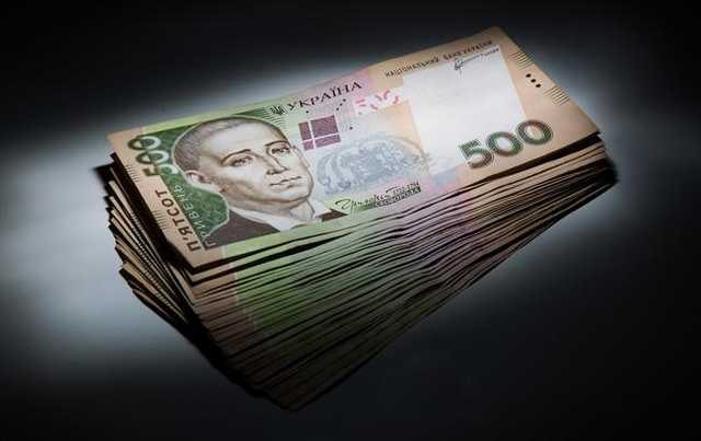 Минимальная зарплата в Украине повысилась на 12%