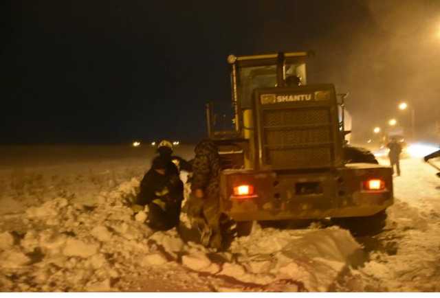 Водителей предупреждают о новых снегопадах и метелях: уровень угрозы — желтый