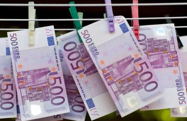 Европа разлюбила €500, и с украинцев могут брать комиссию за ее обмен