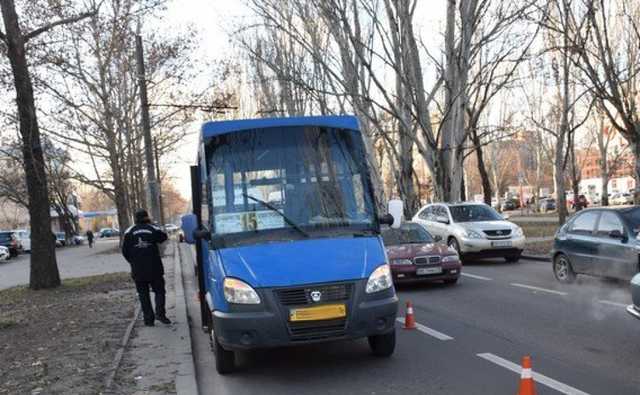 В центре Николаева маршрутка сбила пешехода-нарушителя