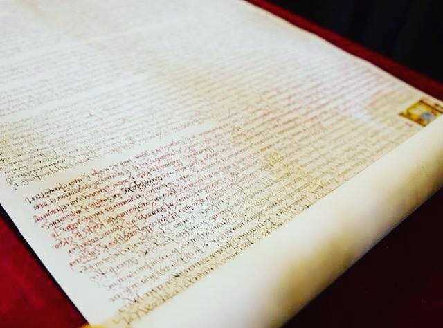 Томос привезли в Украину