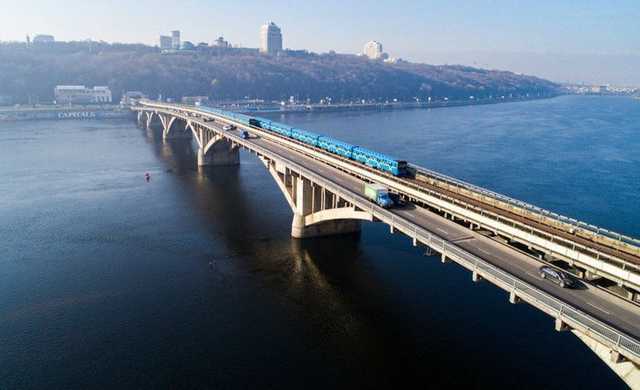 Автопроезды моста Метро будут ремонтировать почти два года