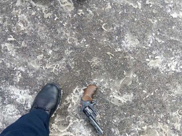 В Днепре возле «АТБ» мужчине выстрелили в лицо