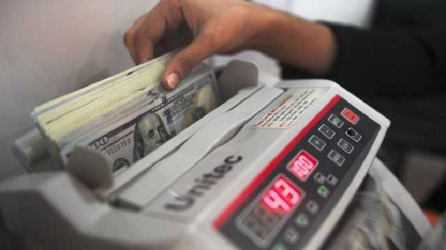 В Украине стремительно растет курс доллара