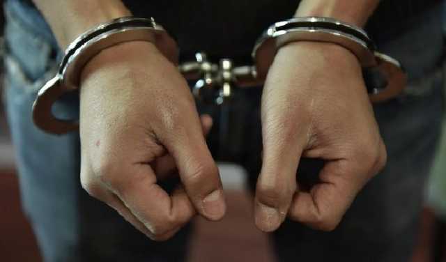 В Славянске молодчики «вооружившись» игрушечным пистолетом обчистили компьютерный клуб