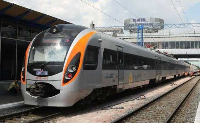 Новый поезд из Украины в Венгрию: в сети показали, как он выглядит