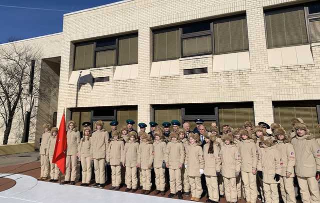 Любить Россию в США: В Америке школьники вступили в путинские «юнармейцы»