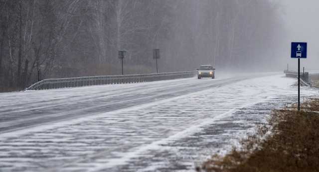 Вылетел в кювет: на Черниговщине перевернулся двухэтажный автобус ’’Киев-Москва’’