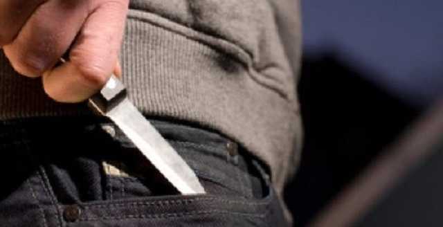 В Киеве мужчина пырнул ножом товарища из-за ревности