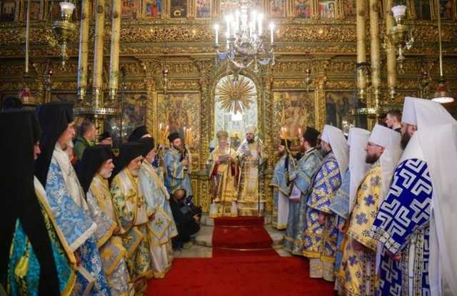 Томос-тур Порошенко подогревают билбордами, которые массово развесили по Украине