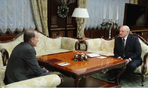 Лукашенко на встрече с Медведчуком назвал войну на Донбассе «недоразумением»