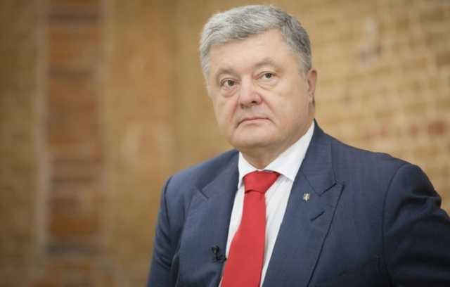 Порошенко перенес дату заявления об участии в выборах из-за Тимошенко – СМИ