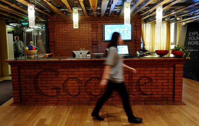 Даешь цензуру! Россия продолжает шантажировать Google штрафами