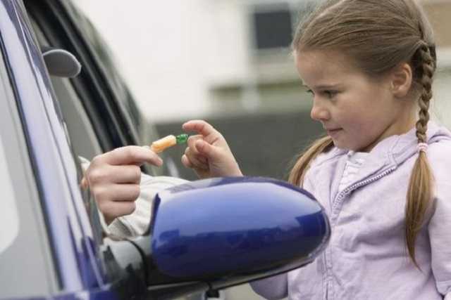 На Буковине мужчина развращал дочь своего двоюродного брата