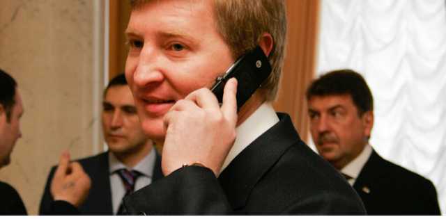 На телеканале Ахметова покажут “Рождественские встречи с Президентом”