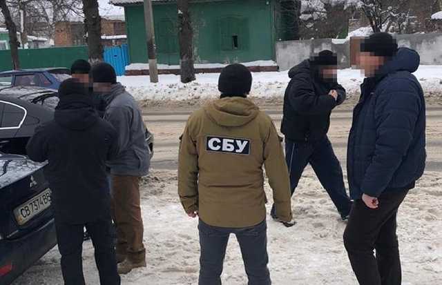 На Чернігівщині СБУ викрила на хабарі майора поліції
