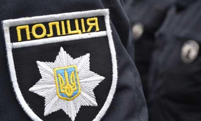 Мошенник под видом полицейского выманил у пенсионерки на Харьковщине почти 60 тысяч грн