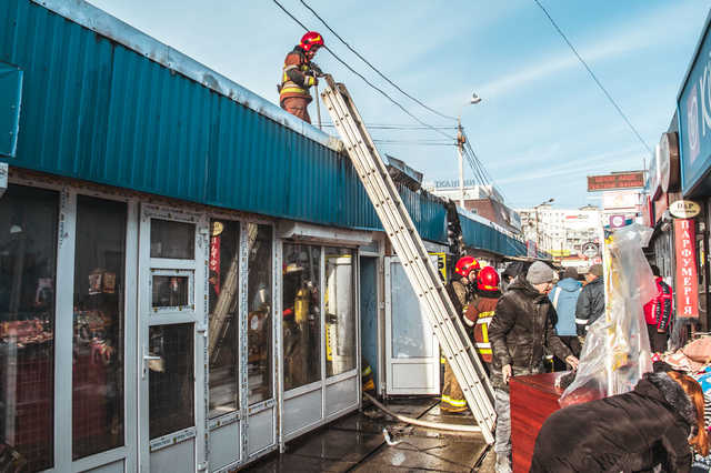 В Киеве на Дарнице горели МАФы