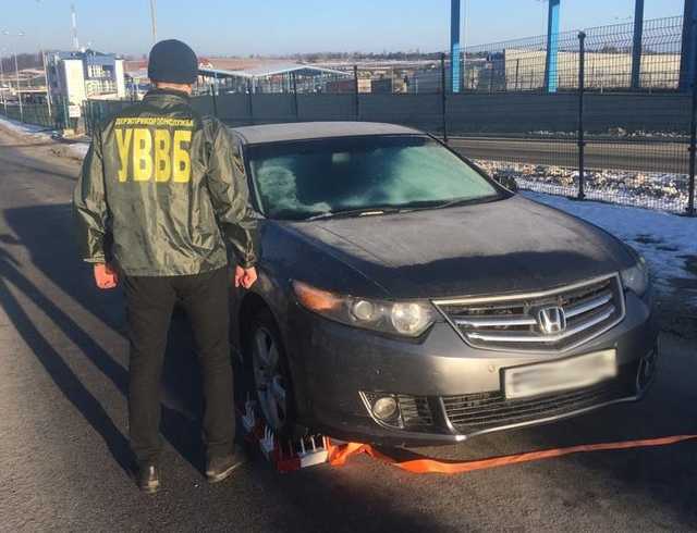 Таможенники раскрыли еще одну схему ввоза «евроблях» в Украину